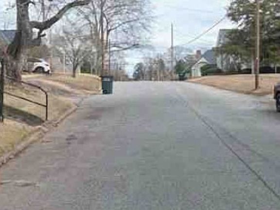 Exterior Neighborhood (street photo)
