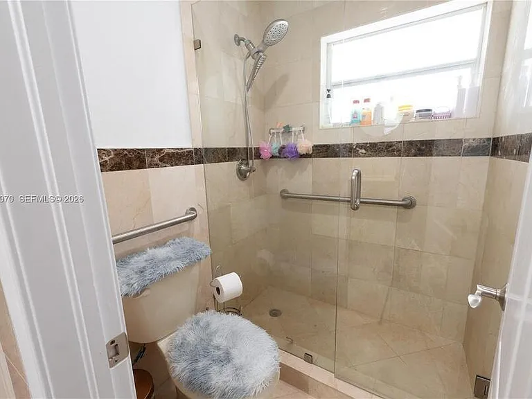 12040 SW 43rd St — Photo 37