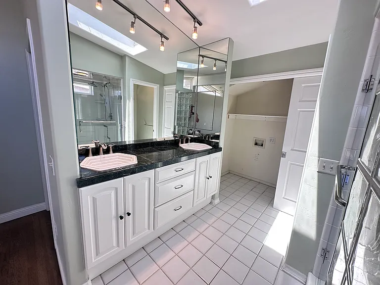 3539 Mount Laurence Dr — Photo 13
