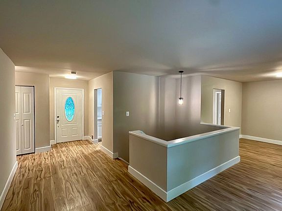 4th image of 9609 Muirfield Dr