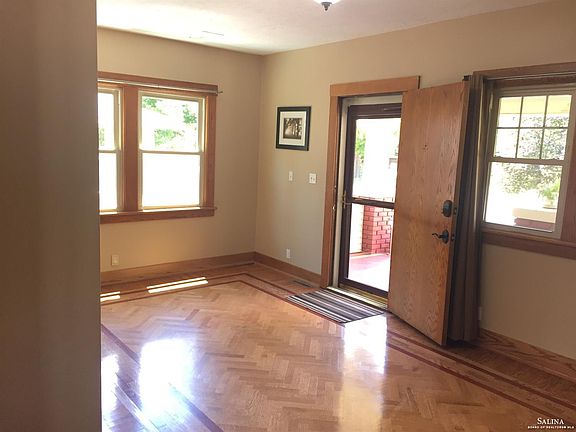 4th image of 753 Highland Ave