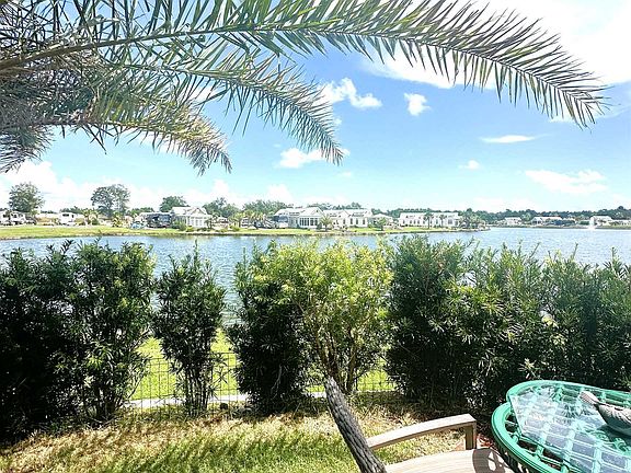 3rd image of 12136 Gateway Dr
