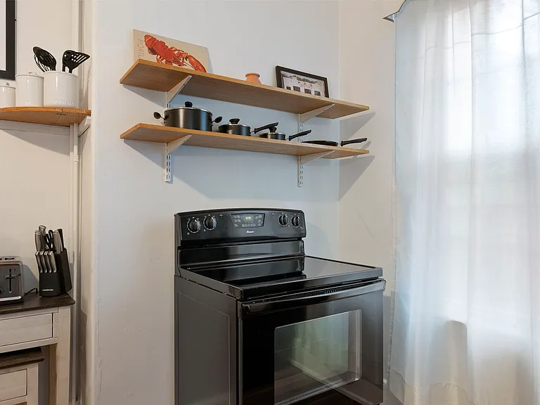 1046 Congress St #1 — Photo 11