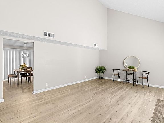 5th image of 218 Kipling Way