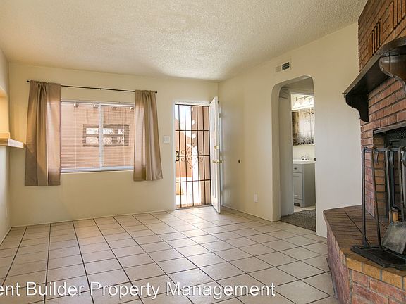 3rd image of 2742 Montclaire Dr NE