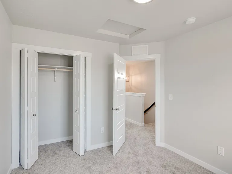 11037 W Crestwater Ln — Photo 11
