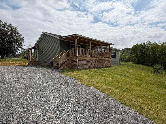 4th image of 124 Hillside Dr