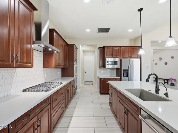 6072 S GRANITE Street, Gilbert, AZ 85298