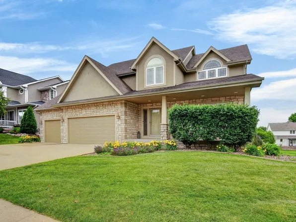 274 S 62nd St, West Des Moines, IA 50266