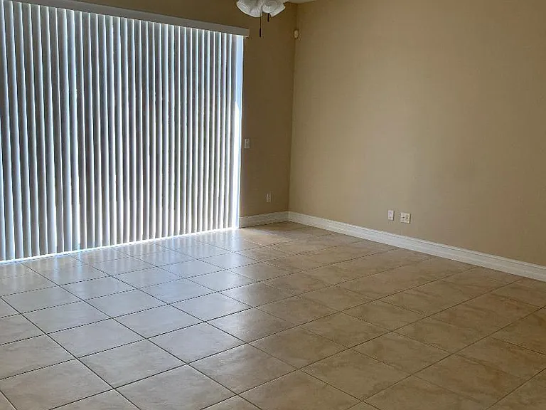 1176 Pinewood Lake Ct — Photo 3
