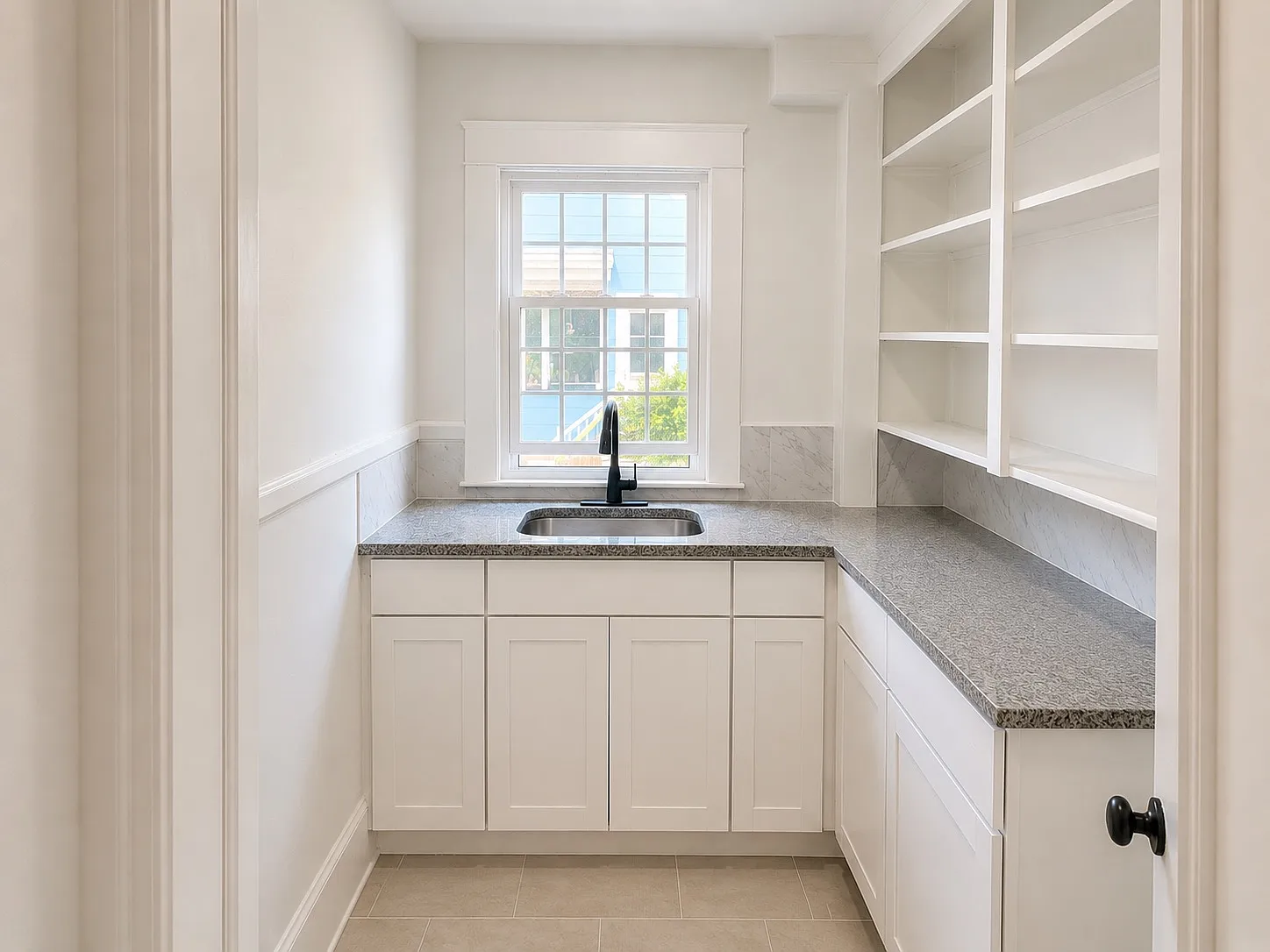 3 bed, 1200 sqft, $2,600 — Photo 4