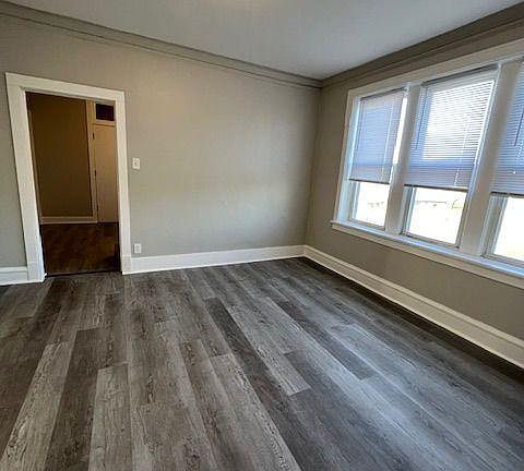 3rd image of 1830 Indianapolis Blvd #4