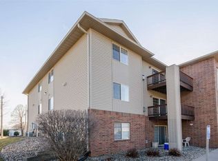 3110 Wilson Ave SW APT 2, Cedar Rapids, IA 52404