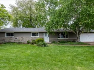 556 Gillings Dr, Gurnee, IL 60031
