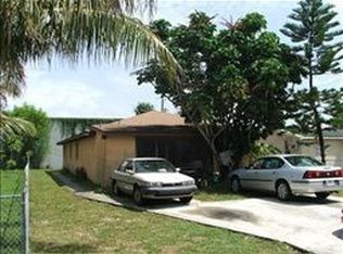 1927 N Pine Dr, Fort Myers, FL 33907