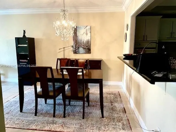 19390 Collins Ave, Sunny Isles Beach, FL