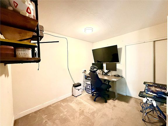 4th image of 1101 Tamerack Ave