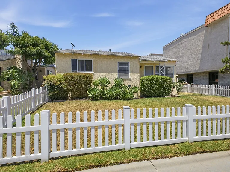 321 W Alameda Ave — Photo 1