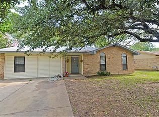 1945 Ruby Rd, Irving, TX 75060