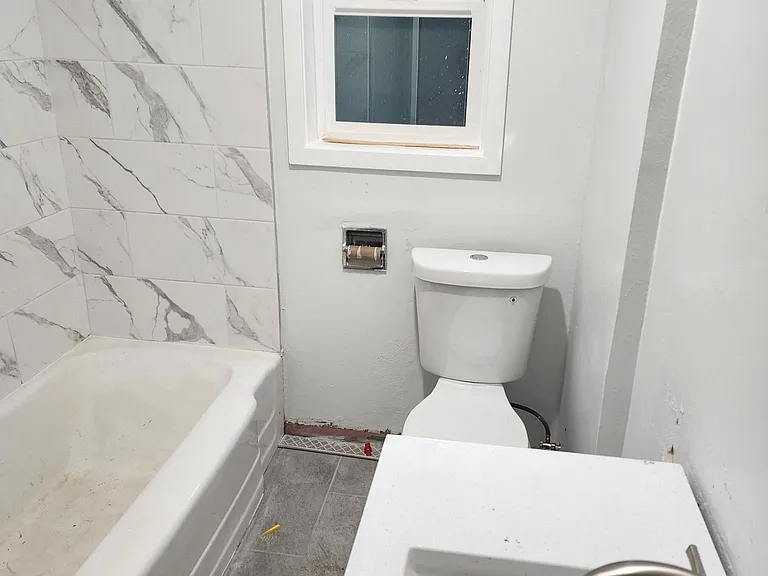 8563 N Tioga Ave #1 — Photo 6