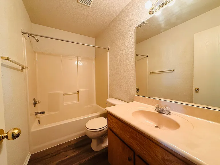 2801B Lucille Dr — Photo 9