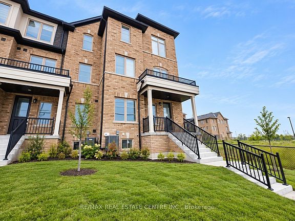 4th image of 18 Vestry Way