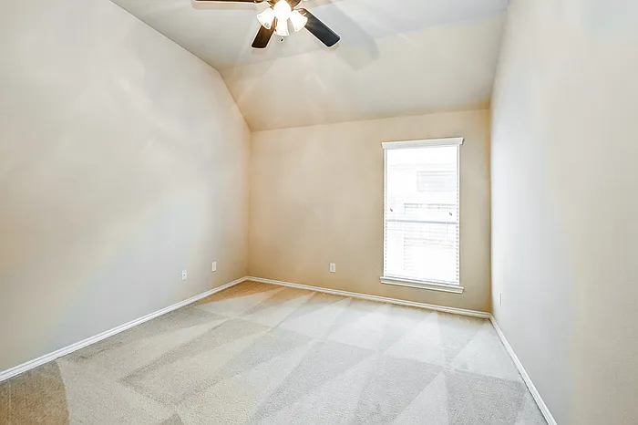 10910 Brighton Gardens Dr — Photo 14