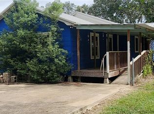 112 E 5th St, Roanoke, LA 70581