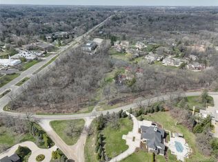 5044 Charing Cross Rd, Bloomfield Hills, MI 48304