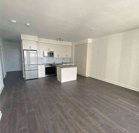 2nd image of 75 Oneida Cres #901