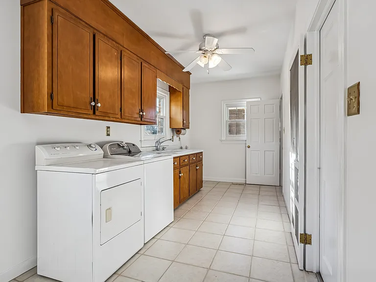 1468 Wakefield Dr — Photo 8