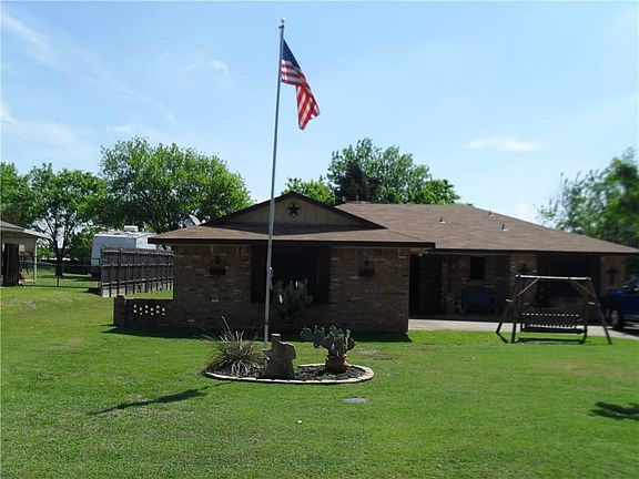 2nd image of 171 Creekview Dr E