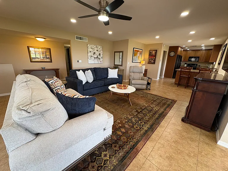 2246 N Middlecoff Dr — Photo 9