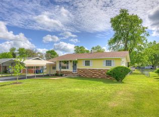 1908 Hazel St, Carthage, MO 64836