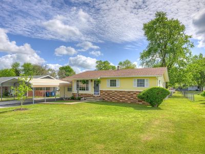 1908 Hazel Street, Carthage, MO, 64836