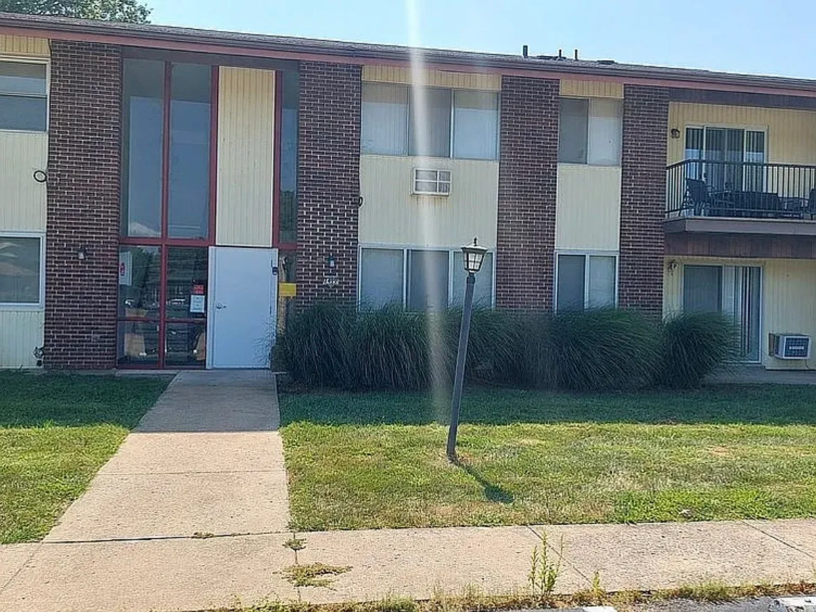 2 bed, 768 sqft, $1,250 — Photo 1