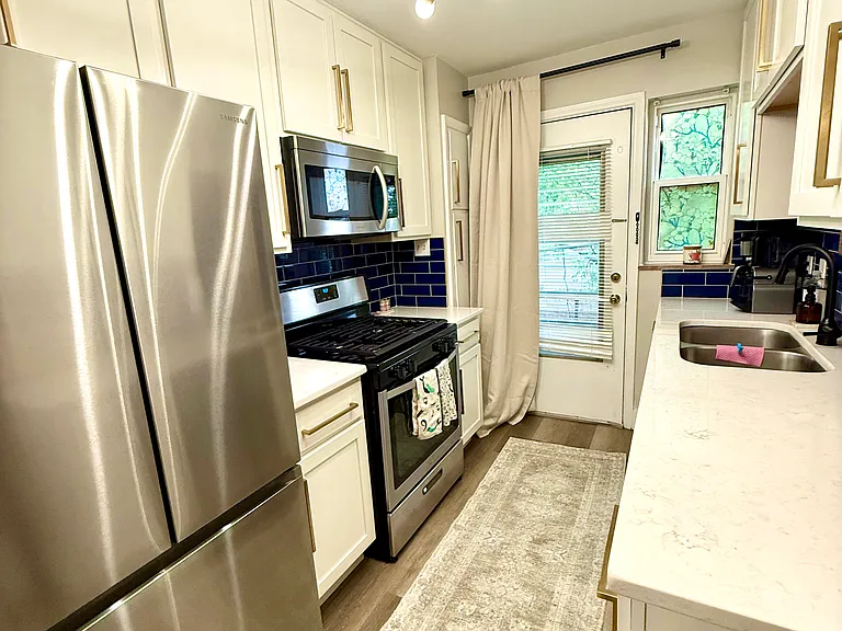 1686 Westwood Ave #D — Photo 3