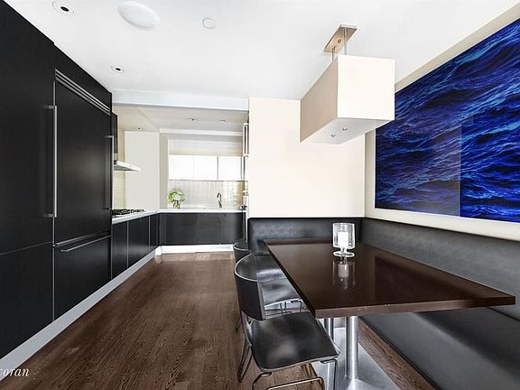 5th image of 110 Central Park S APT 3B
