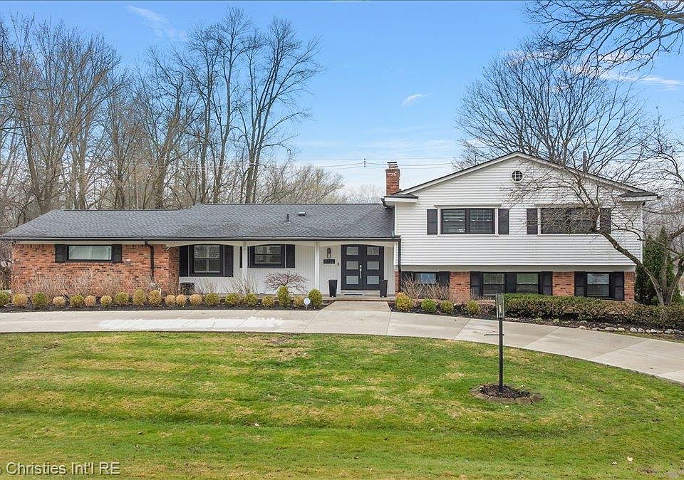 1st image of 5722 Raven Rd