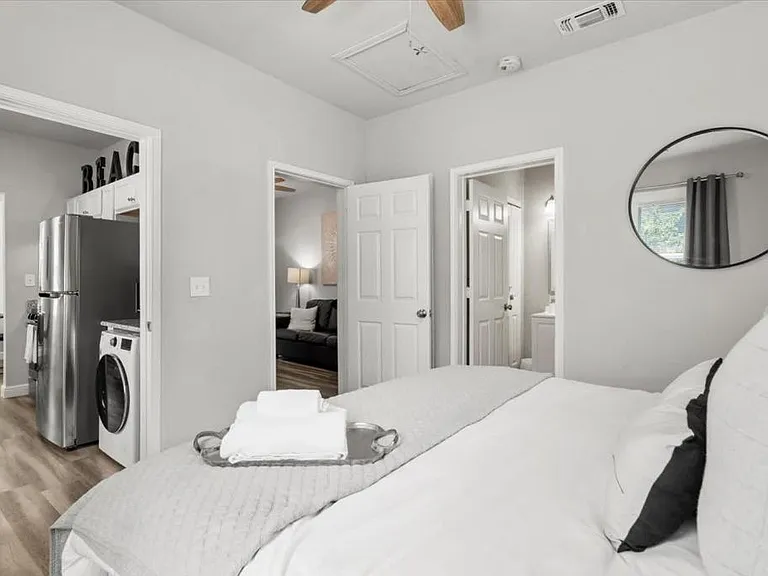 1114 W Elsmere Pl — Photo 16