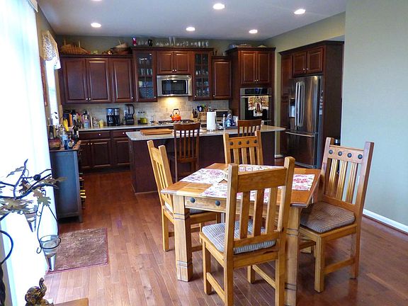 5th image of 7170 Lyndam Hill Cir