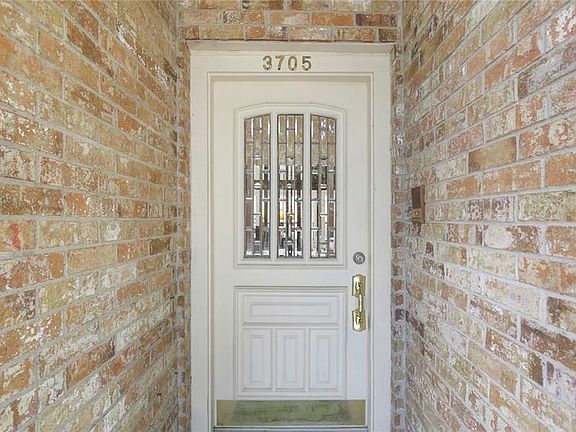 4th image of 3705 Falcon Lake Dr