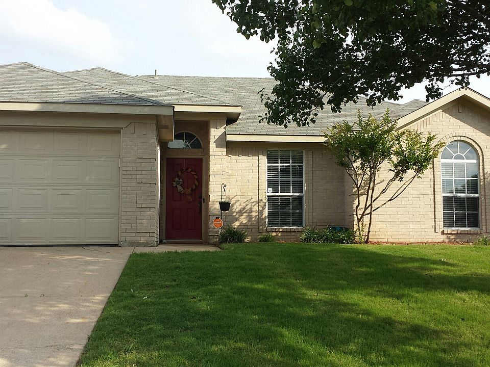1st image of 602 Saint Eric Dr