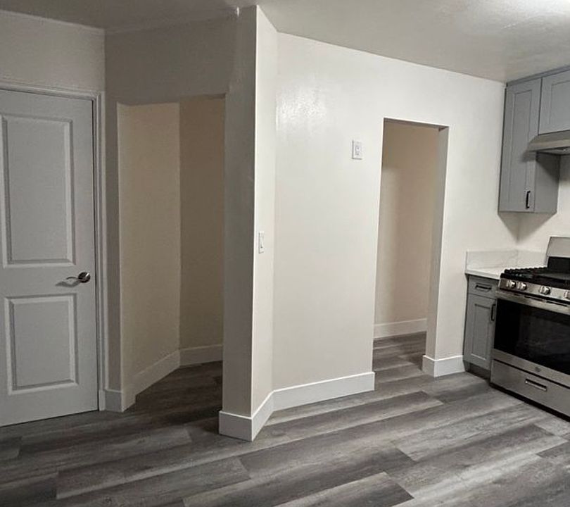 1st image of 1631 W 12th St