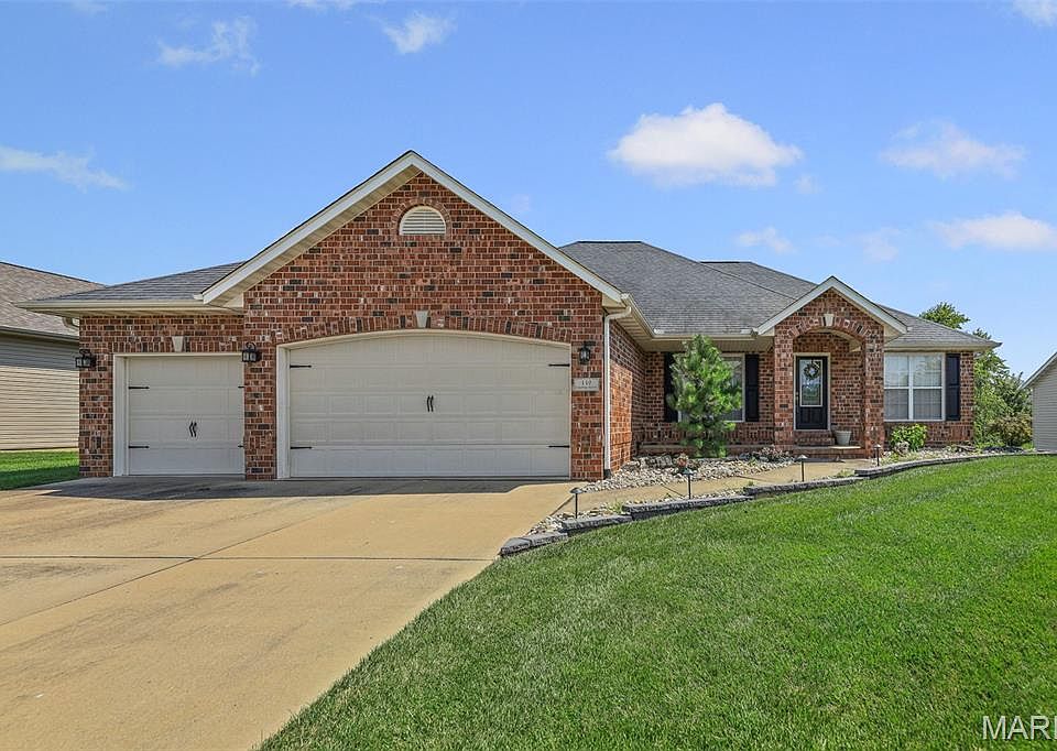 1st image of 140 Stonebridge Bluff Dr