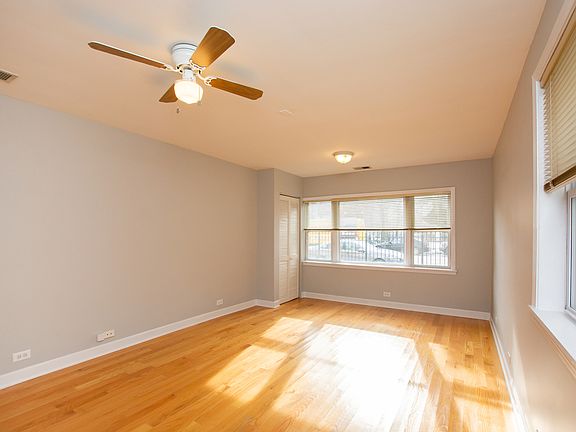 2nd image of 2642 W Foster Ave APT 102