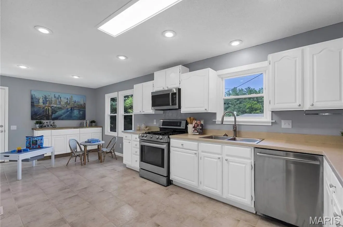 Pepperrell Dr, Saint Louis — Photo 1