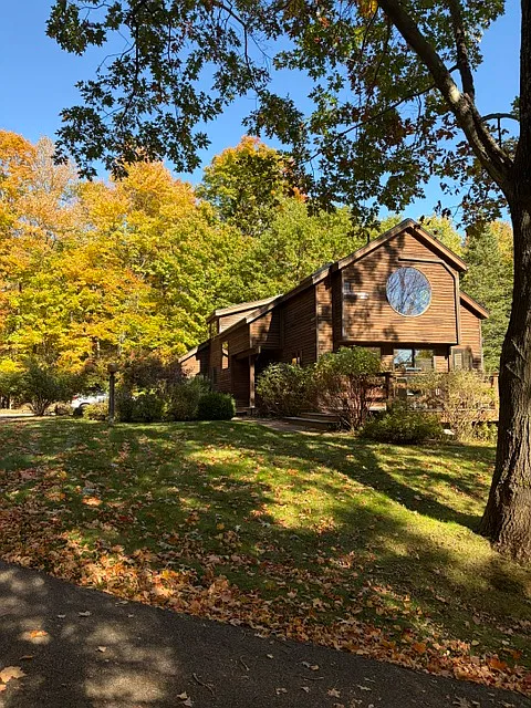 3 bed, 2788 sqft, $3,950 — Photo 2