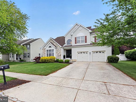 3rd image of 103 Juniper Ln
