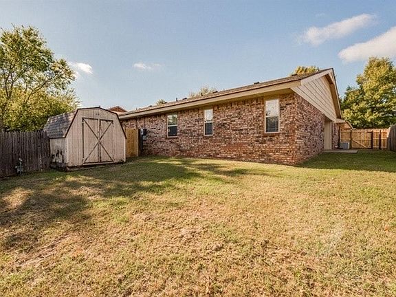 4th image of 1008 Andrew Dr